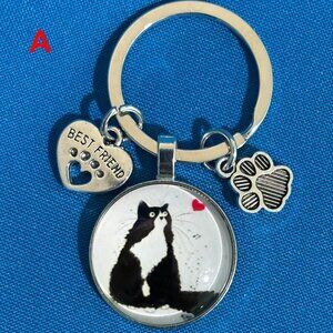 Love Cat Footprints Glass Convex Round Metal Keychain NEW